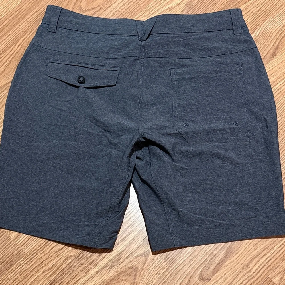 Ketl Men's Gray Shorts - Picture 5 of 5